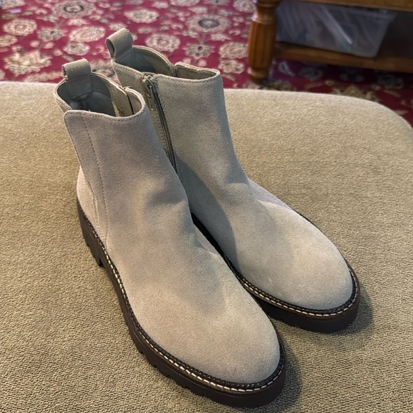 Caslon Beige Suede Leather Chelsea Boots Size 8 (TD) - Picture 1 of 7